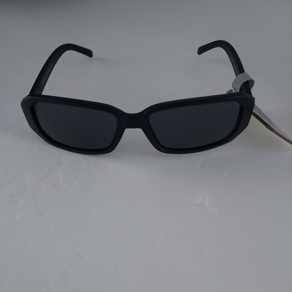 Foster Grant Essentials Sunglasses Fashion - 100% UVA-UVB Scratch Resistant  NEW